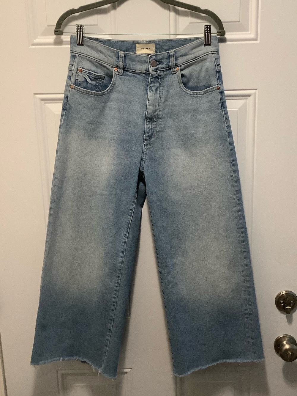 DL1961| Wmns 28 Hepburn Cropped Wide Leg Blue Jeans Raw Hem Casual Boho Beachy
